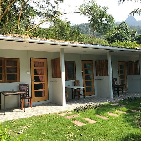 Green Guesthouse Kohchang Ко Чанг Екстериор снимка